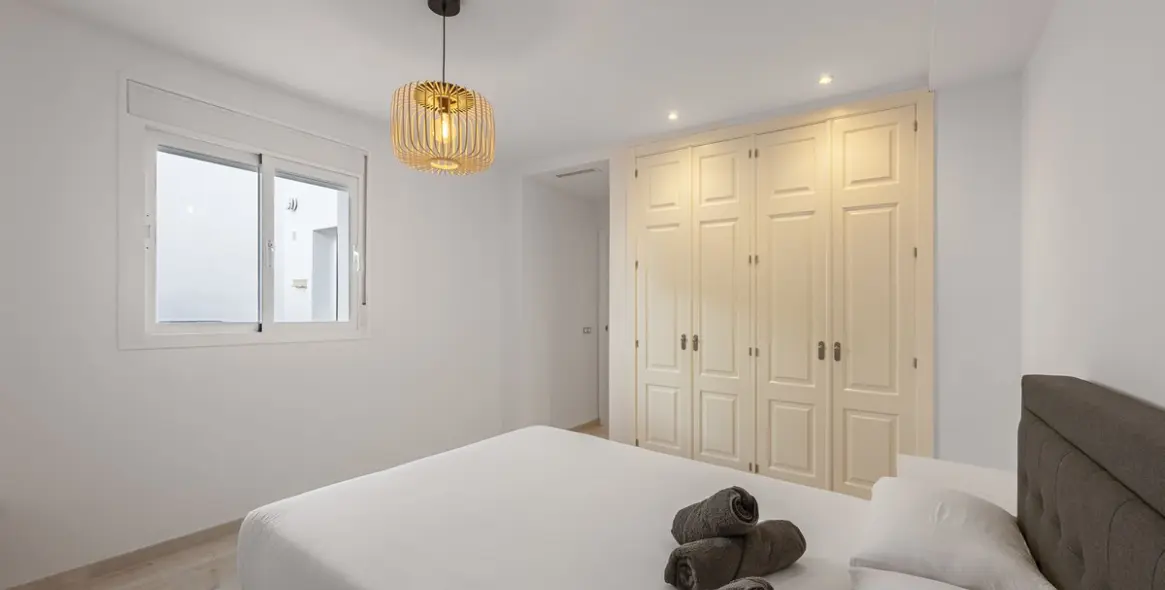 Долгосрочная аренда апартаментов на первом этаже в Nueva Andalucía 10