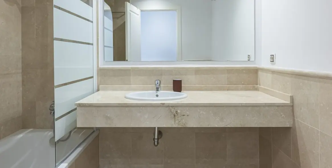 Долгосрочная аренда апартаментов на первом этаже в Nueva Andalucía 14