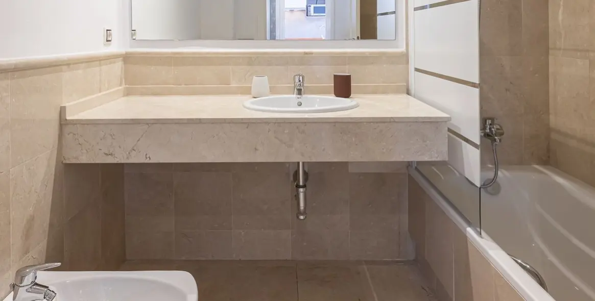 Долгосрочная аренда апартаментов на первом этаже в Nueva Andalucía 21