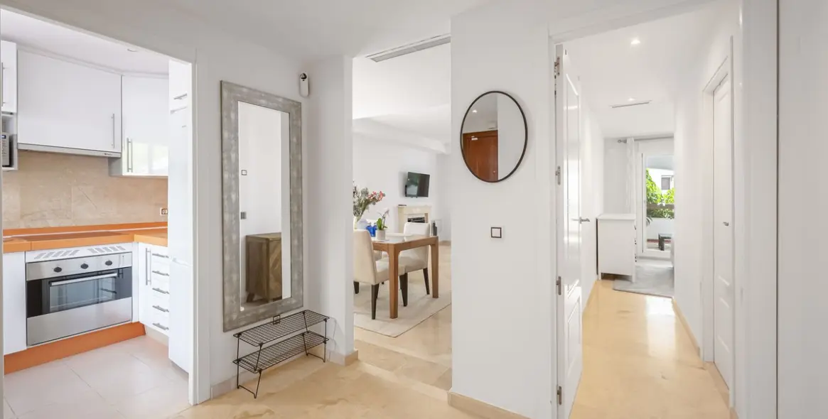 Долгосрочная аренда апартаментов на первом этаже в Nueva Andalucía 26