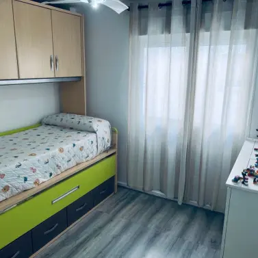 Продажа апартаментов на среднем этаже в Estepona