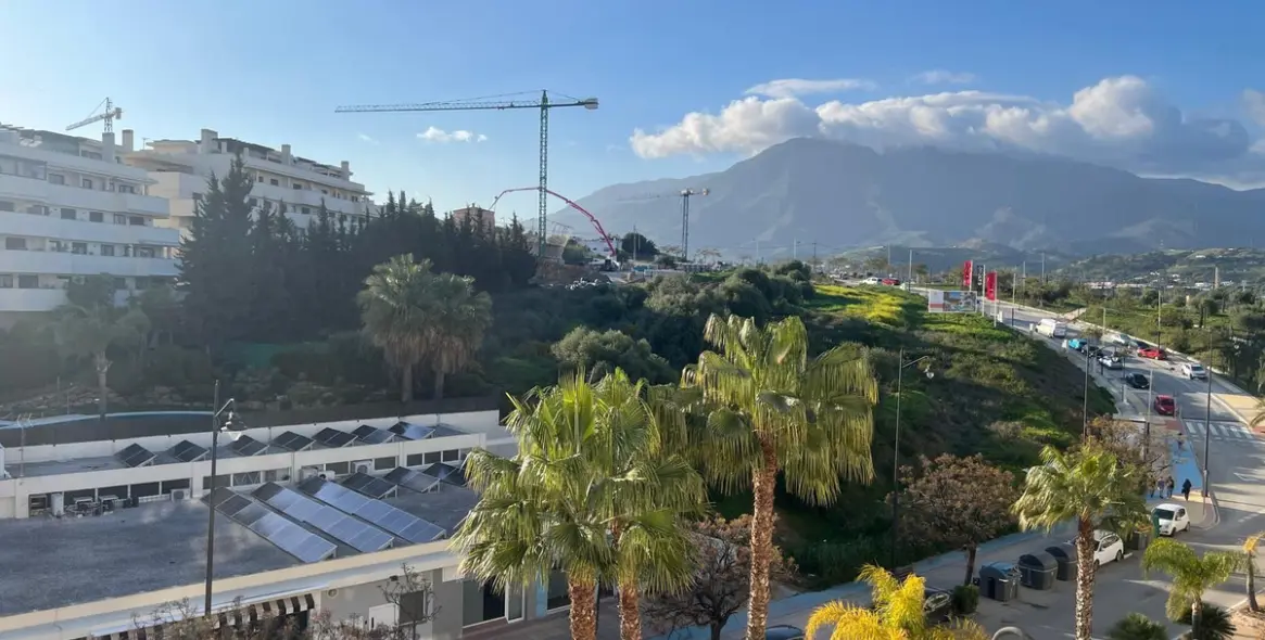Продажа апартаментов на среднем этаже в Estepona 22