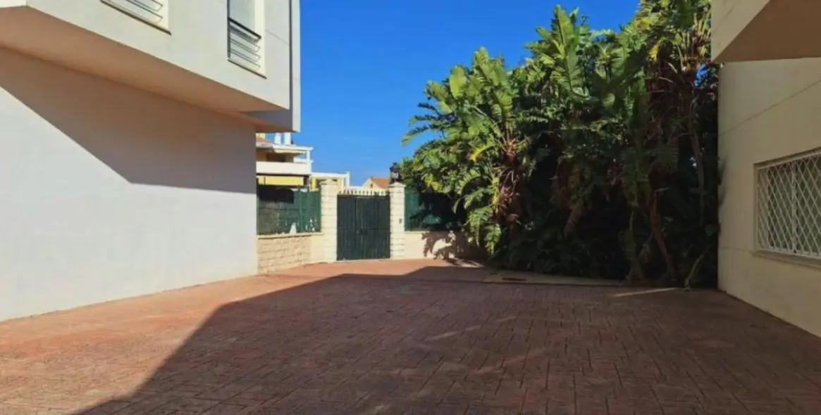 Продажа апартаментов на среднем этаже в Estepona 23