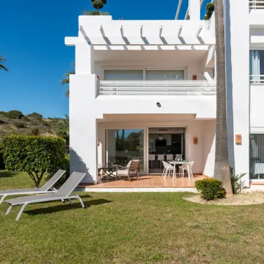 Продажа апартаментов на среднем этаже в Casares