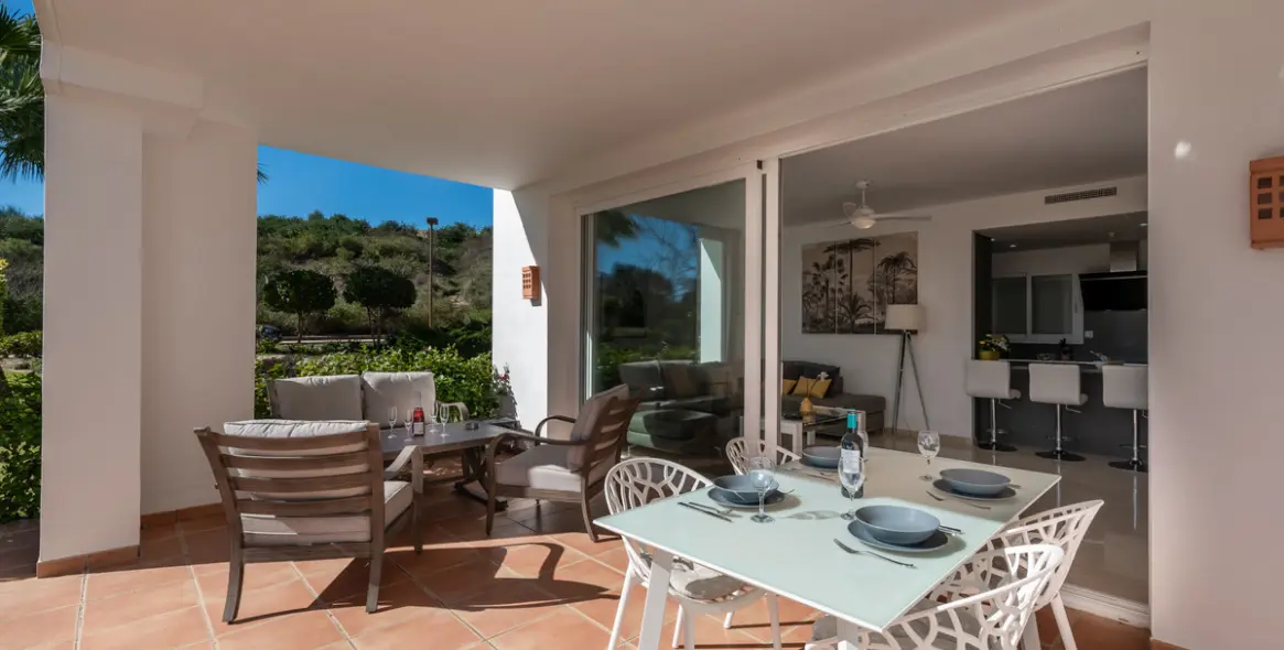 Продажа апартаментов на среднем этаже в Casares 3