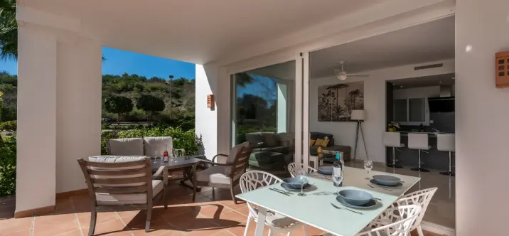 Продажа апартаментов на среднем этаже в Casares 2