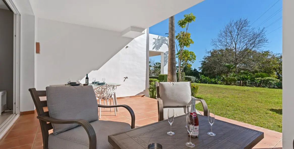 Продажа апартаментов на среднем этаже в Casares 4