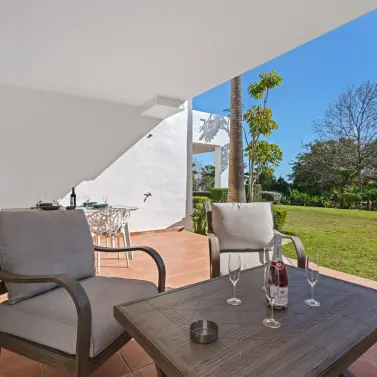 Продажа апартаментов на среднем этаже в Casares