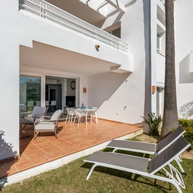 Продажа апартаментов на среднем этаже в Casares