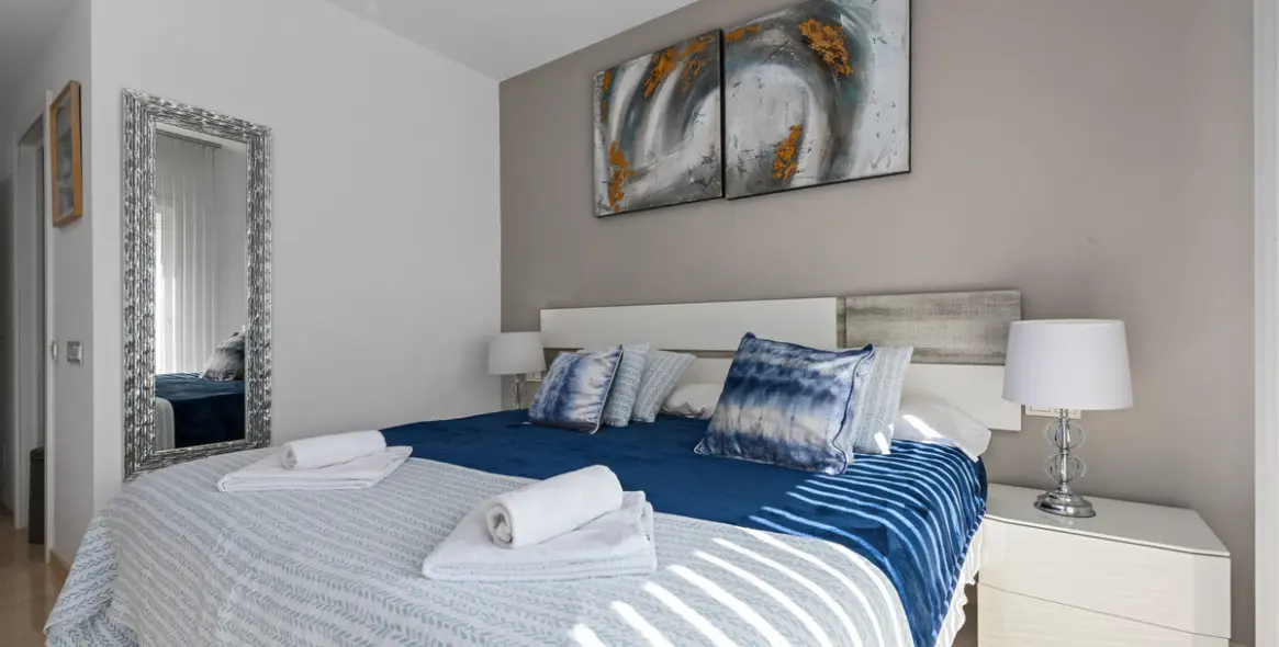 Продажа апартаментов на среднем этаже в Casares 17