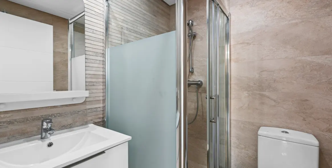 Продажа апартаментов на среднем этаже в Casares 20