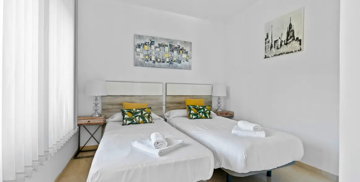 Продажа апартаментов на среднем этаже в Casares 21