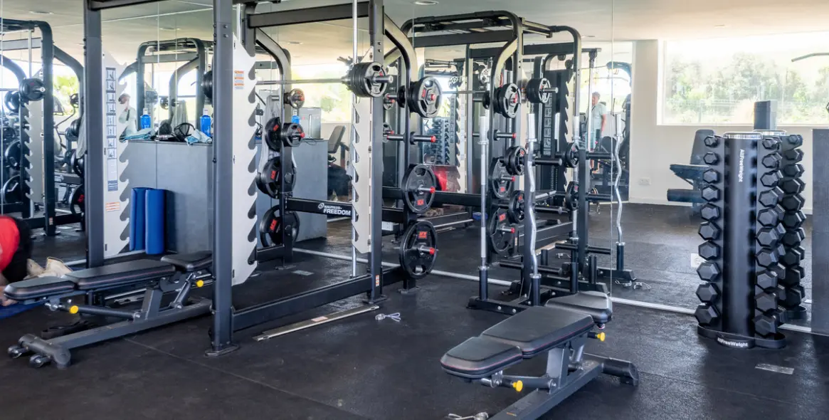 Продажа апартаментов на среднем этаже в Casares 34