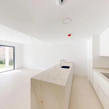 Sale of ground floor apartment in Higueron