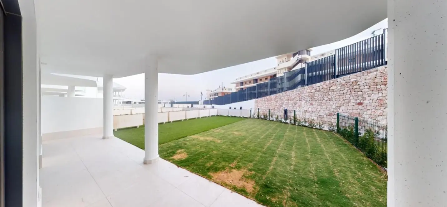 Venta de apartamento en planta baja en Higueron 0