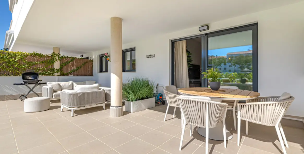 Продажа апартаментов на первом этаже в Estepona 11