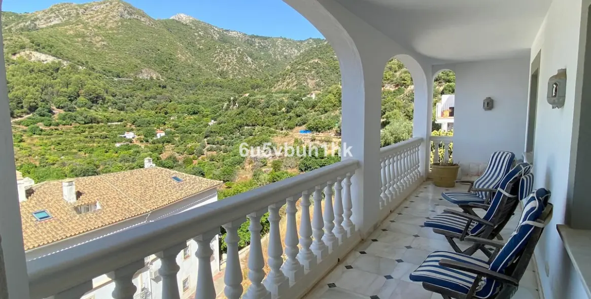 Sale of townhouse in Ojén 2