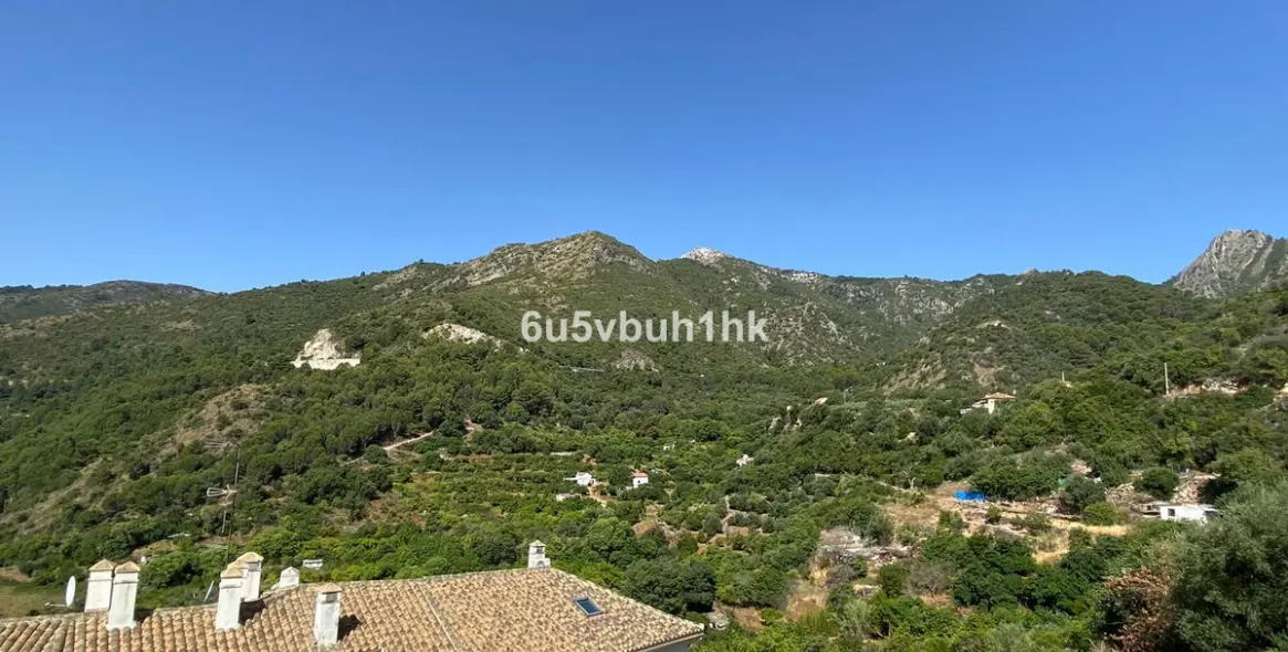 Sale of townhouse in Ojén 25