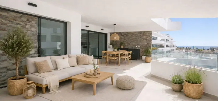 Sale of middle floor apartment in Estepona 1