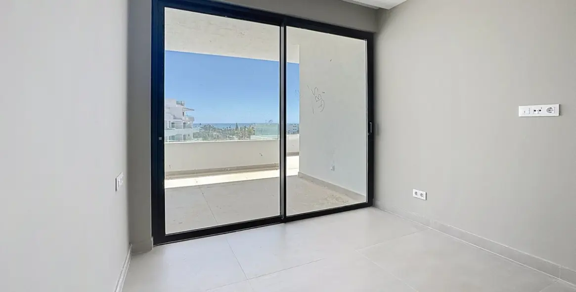 Продажа апартаментов на среднем этаже в Estepona 17