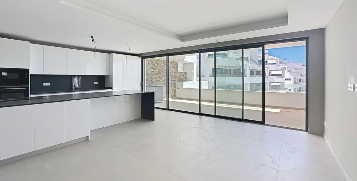 Продажа апартаментов на среднем этаже в Estepona 21