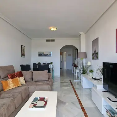 Sale of penthouse in Nueva Andalucía