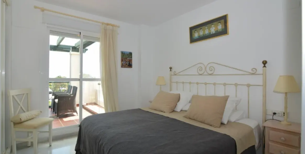 Sale of penthouse in Nueva Andalucía 20