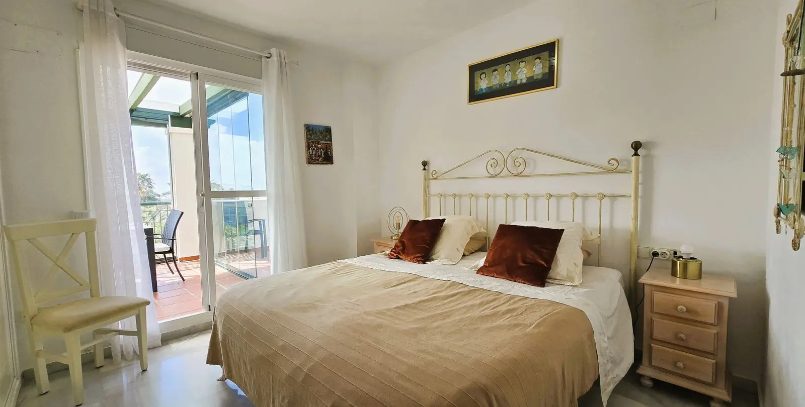 Sale of penthouse in Nueva Andalucía 10