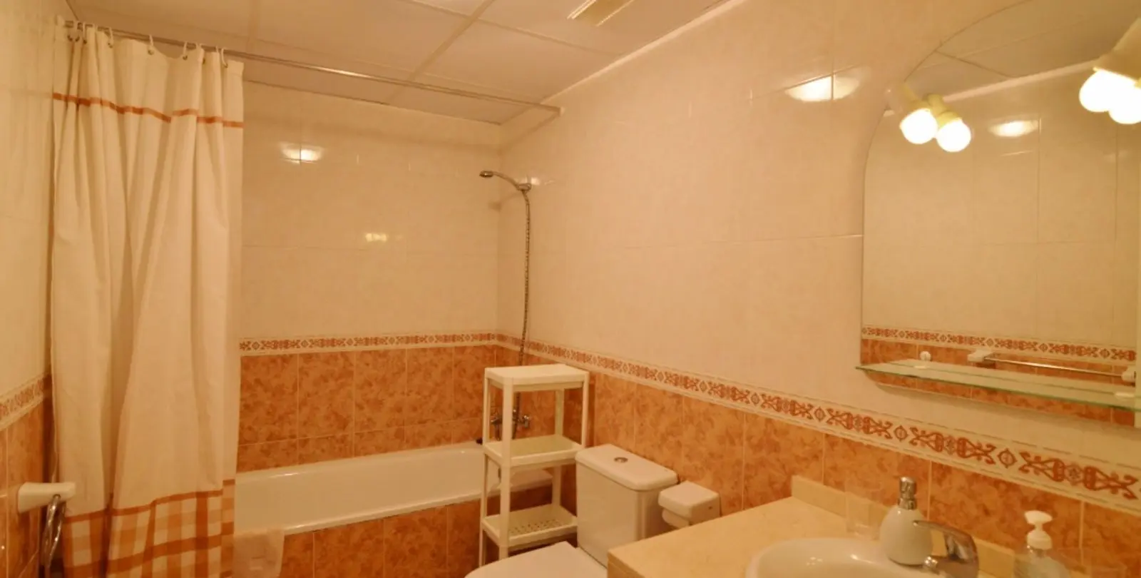 Sale of penthouse in Nueva Andalucía 15