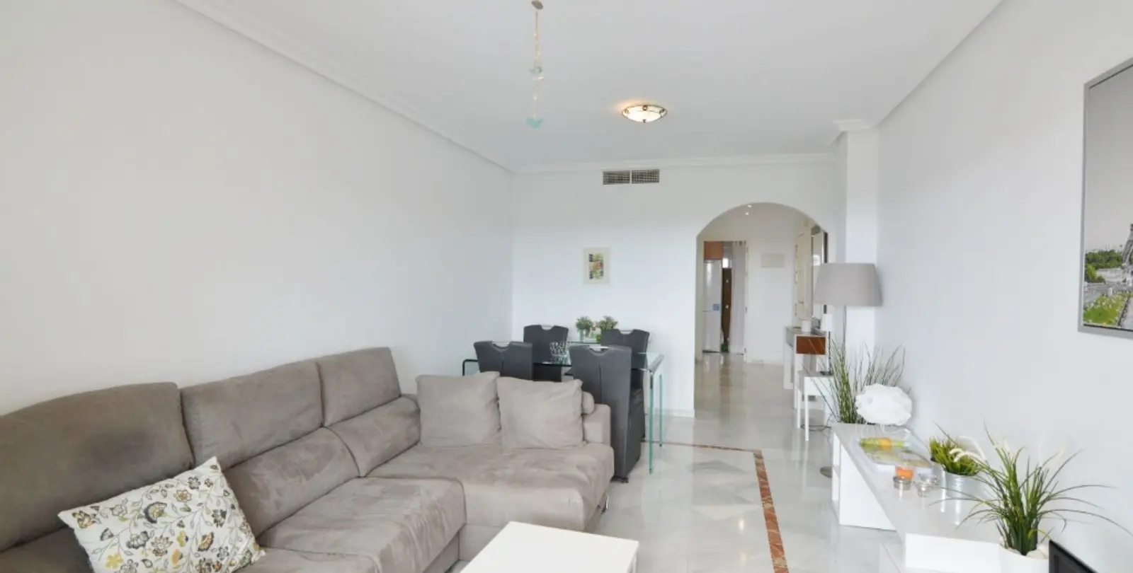 Sale of penthouse in Nueva Andalucía 25