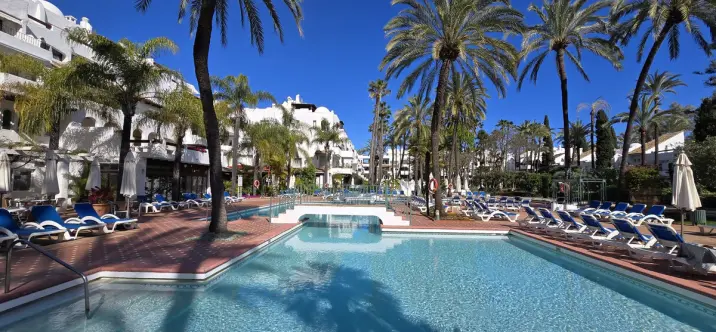 Продажа апартаментов на первом этаже в Puerto Banús 0