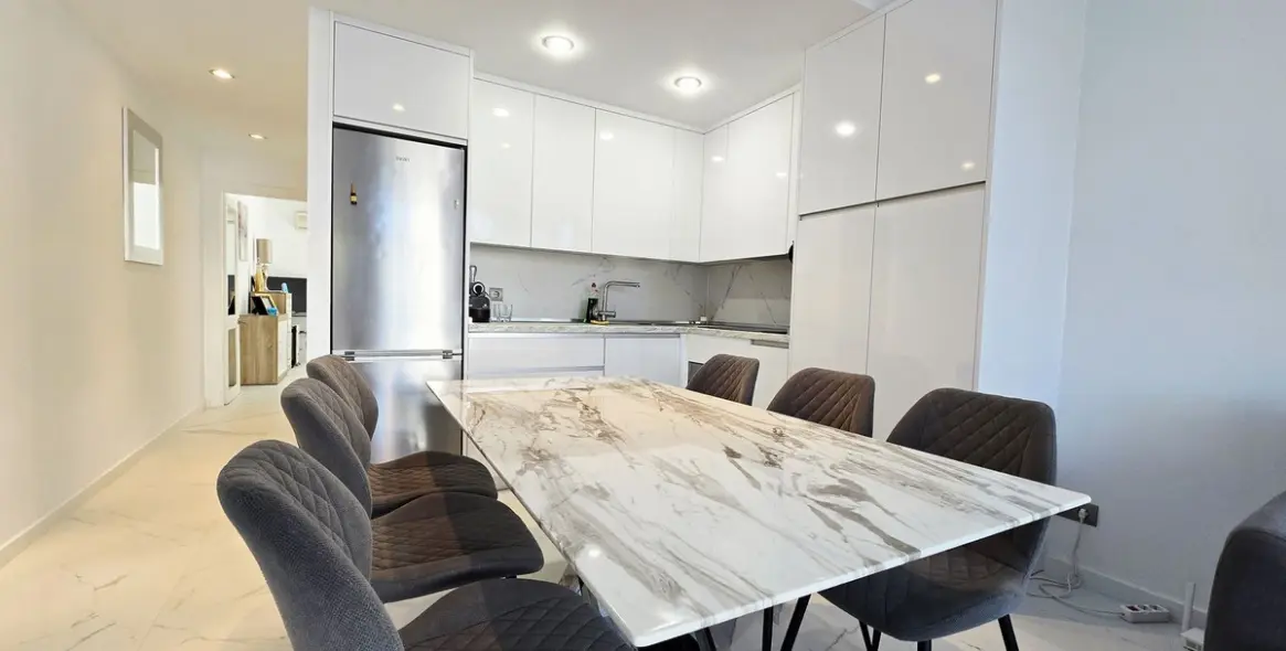 Sale of ground floor apartment in Puerto Banús 8