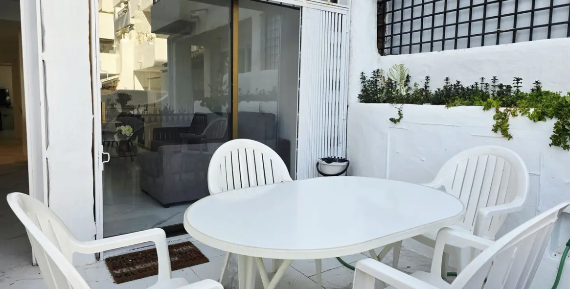 Sale of ground floor apartment in Puerto Banús 21