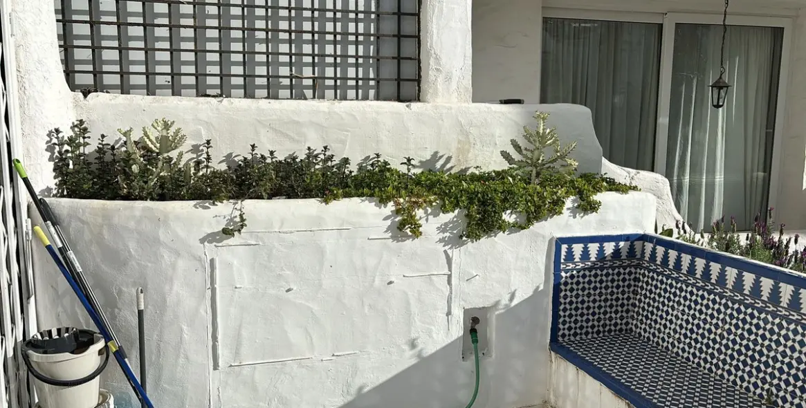 Sale of ground floor apartment in Puerto Banús 28