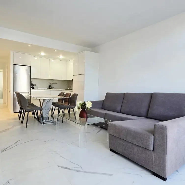 Sale of ground floor apartment in Puerto Banús