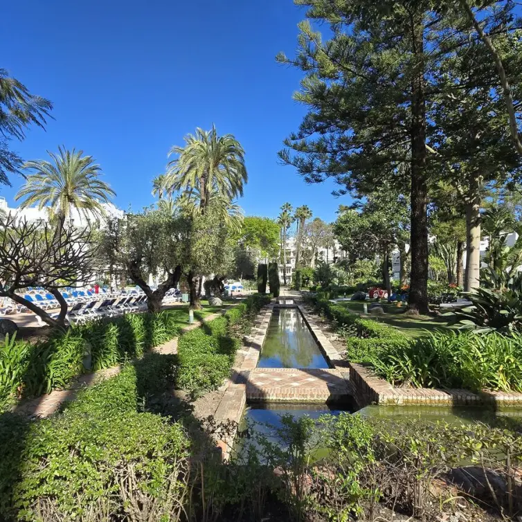 Sale of ground floor apartment in Puerto Banús