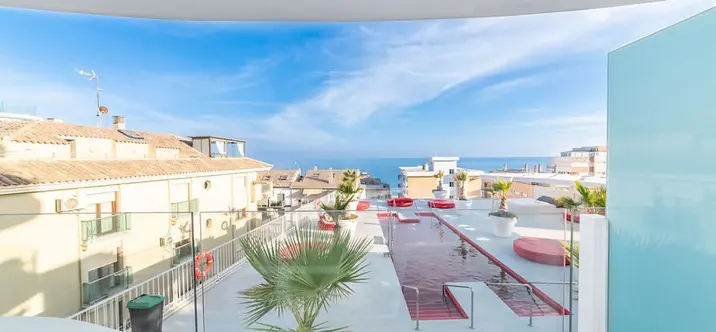 Venta de apartamento en planta media en Fuengirola 1