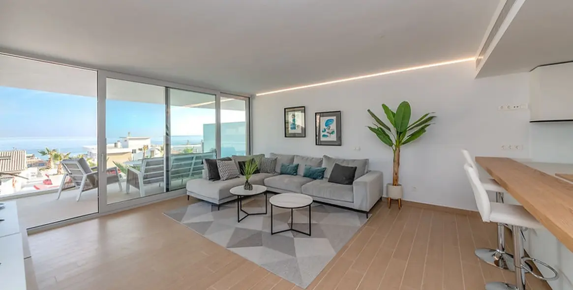 Sale of middle floor apartment in Fuengirola 5