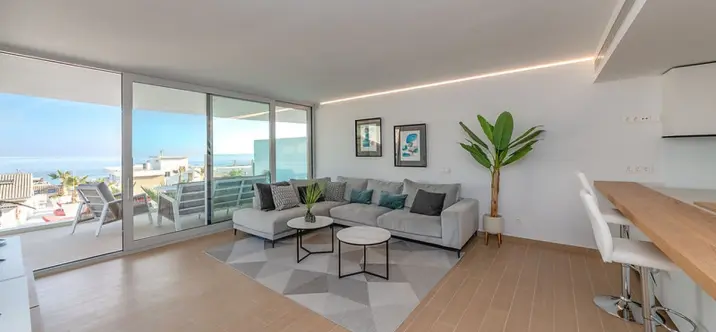Venta de apartamento en planta media en Fuengirola 4
