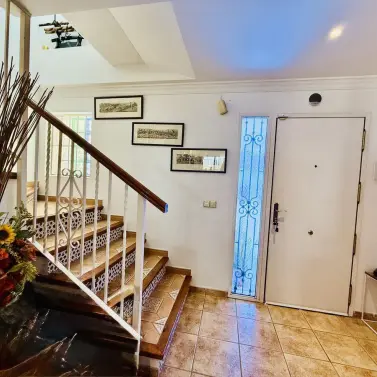 Продажа  отдельно стоящей виллы в Alhaurín de la Torre