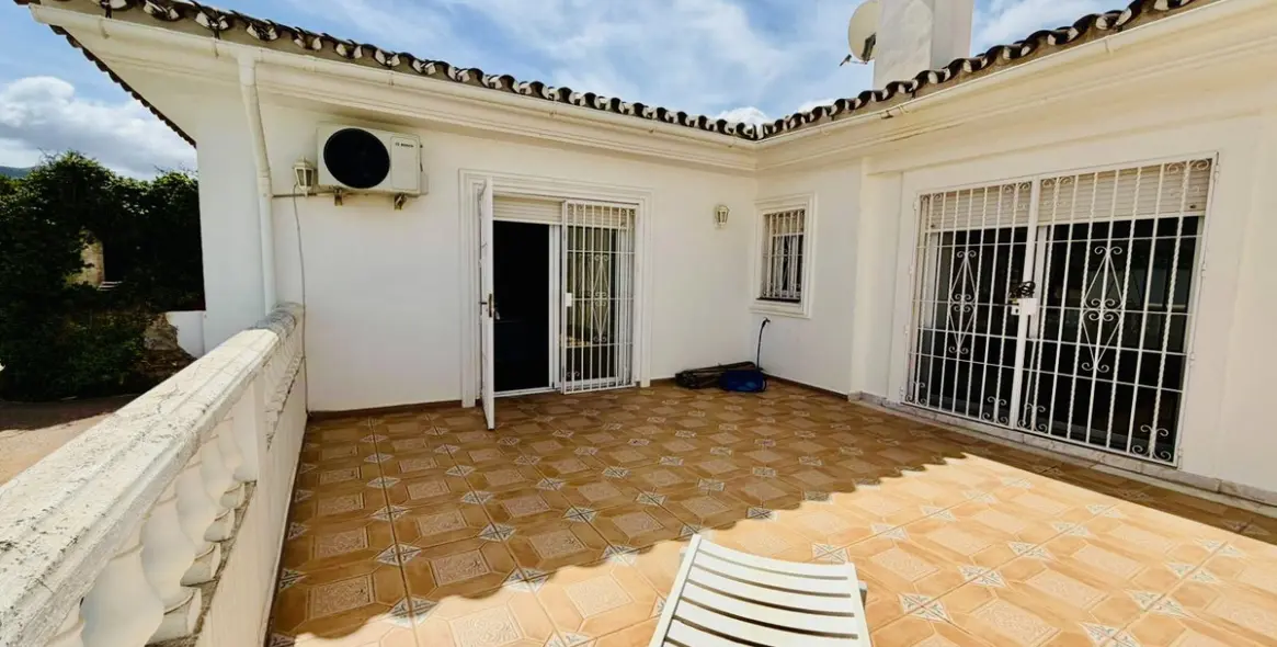 Sale of detached villa in Alhaurín de la Torre 11