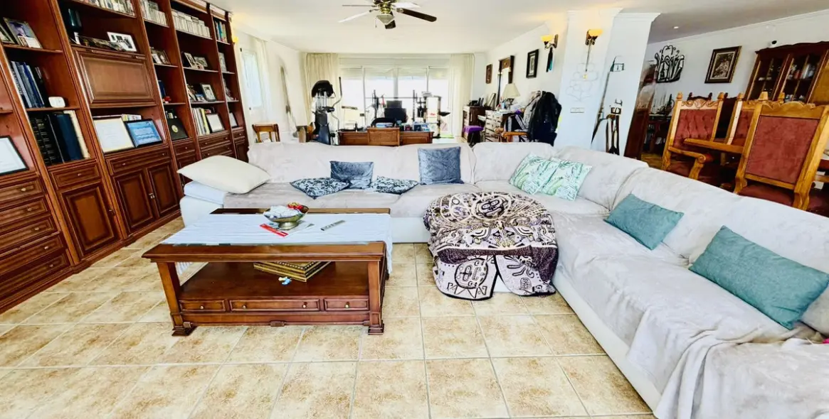 Sale of detached villa in Alhaurín de la Torre 19