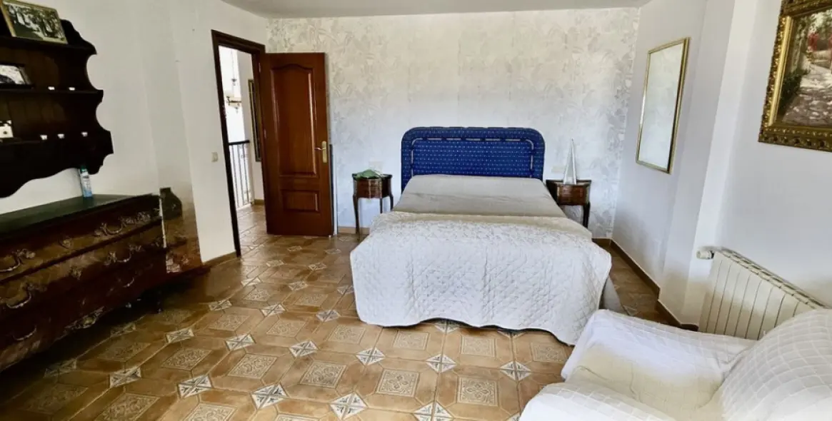 Sale of detached villa in Alhaurín de la Torre 30