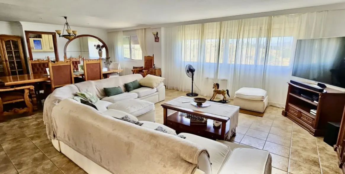 Sale of detached villa in Alhaurín de la Torre 34