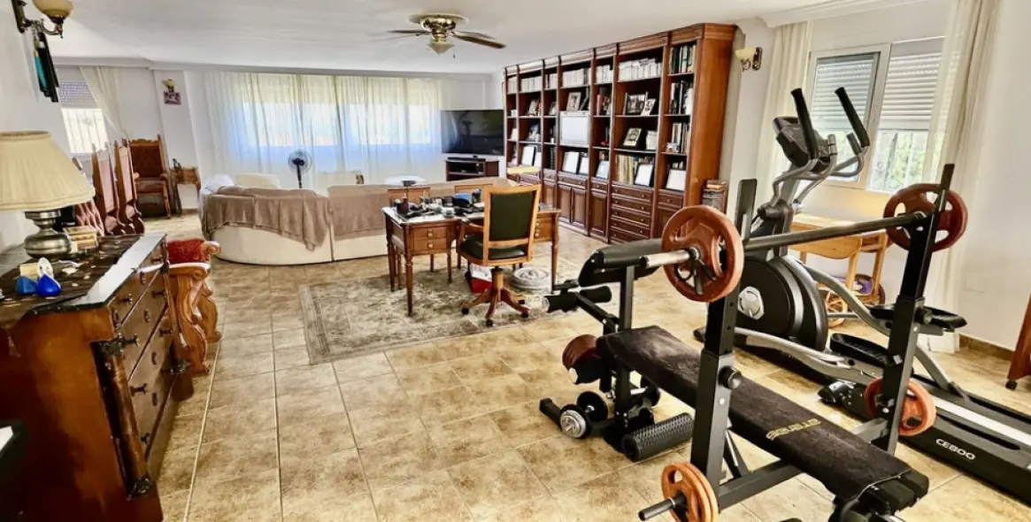 Sale of detached villa in Alhaurín de la Torre 35