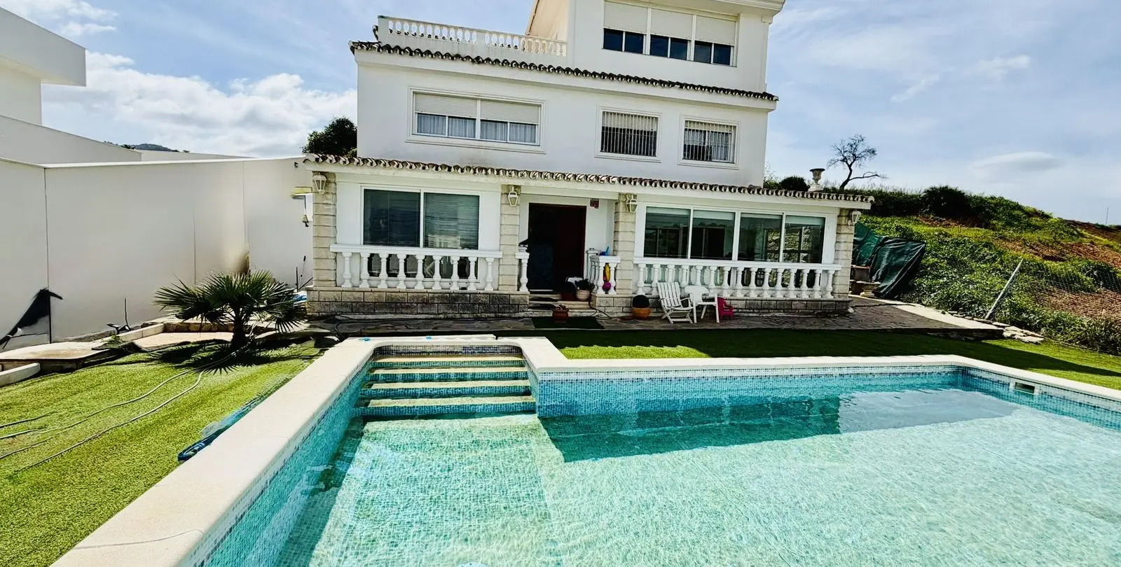 Sale of detached villa in Alhaurín de la Torre 2