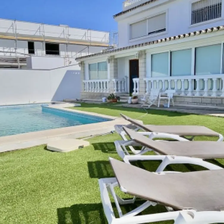 Sale of detached villa in Alhaurín de la Torre