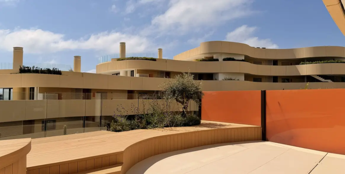 Sale of ground floor apartment in Higueron 1