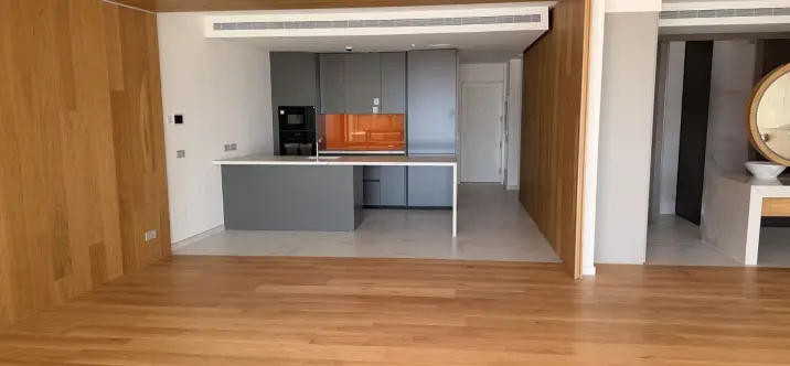 Продажа апартаментов на первом этаже в Higueron 1