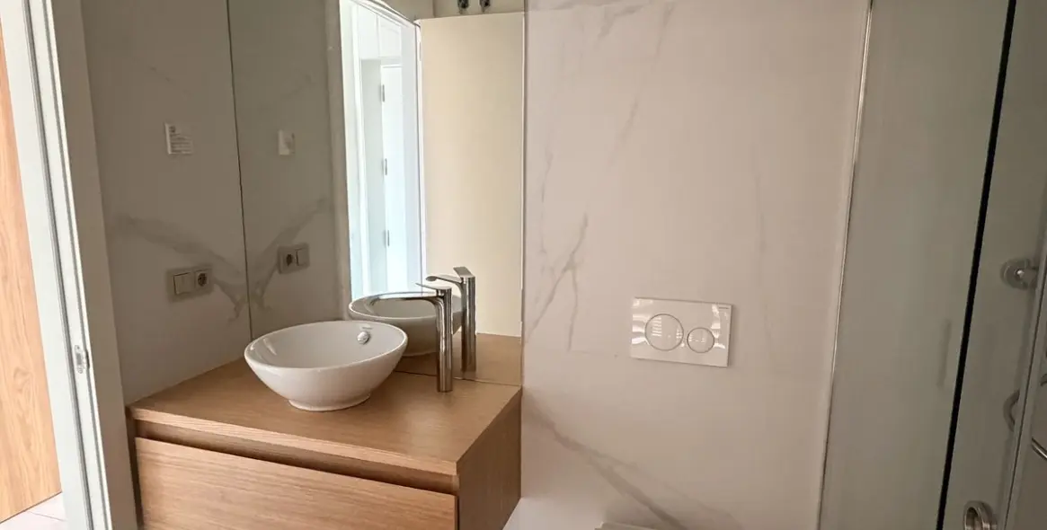 Sale of ground floor apartment in Higueron 10